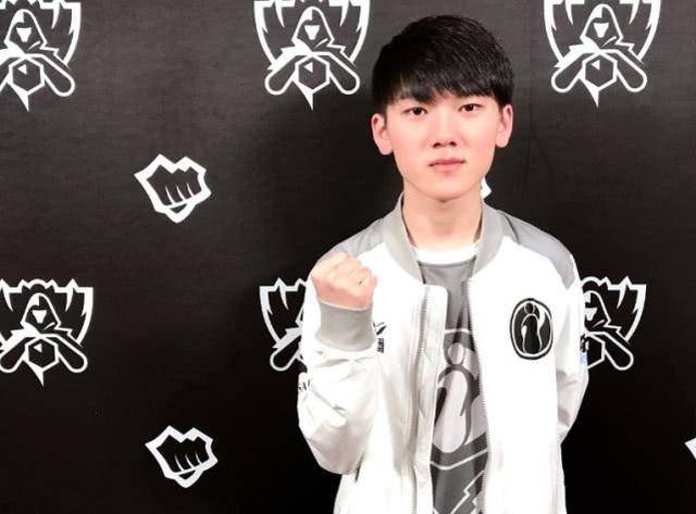 夫赛场上 夫赛场上